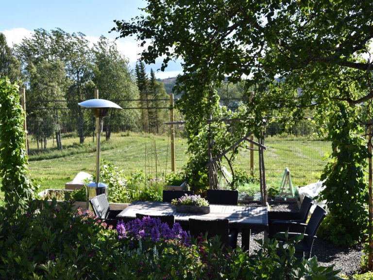 Grønnsakshage og landlig idyll