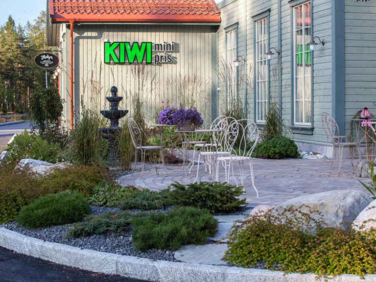 Utekafé ved kiwi næroset